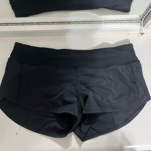 lululemon speed up shorts: size 8, 2.5 inch seem
